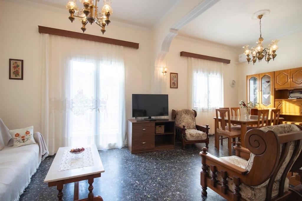 Vintage Charm Apt Near Centre Heraklion  Luaran gambar