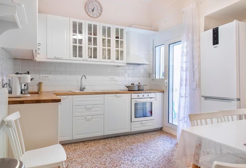 Vintage Charm Apt Near Centre Heraklion  Luaran gambar